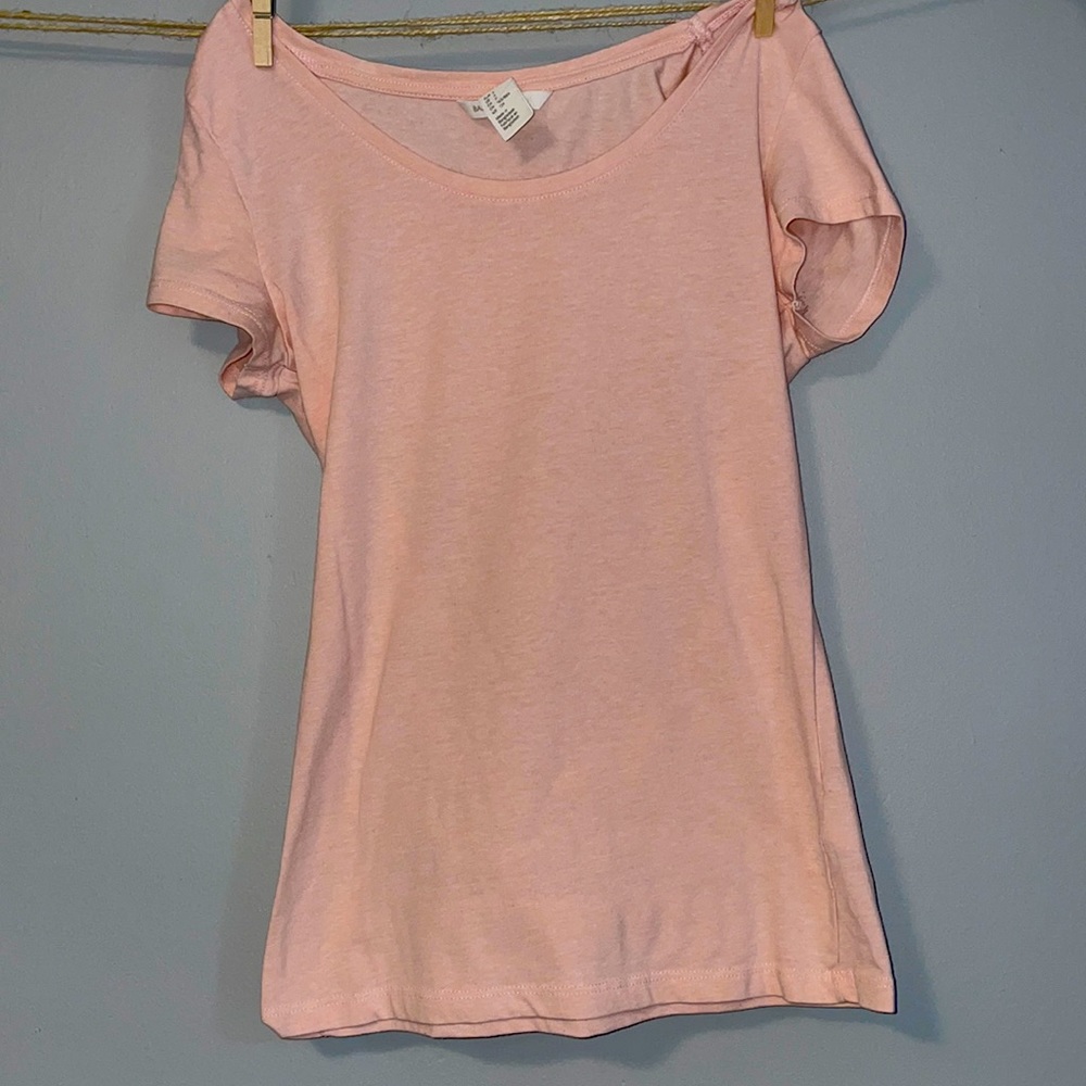 💄⚡️H&M Light Pink T-Shirt